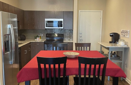 Fort Worth Cultural District Apartment | 2Bd 2Ba Near Downtown Stay