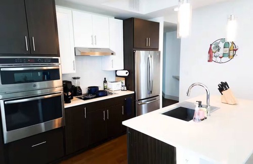 Southgate Apartment | 2BD/2BA-TMC Magic w/Skyline+Balcony! FREE Parking!