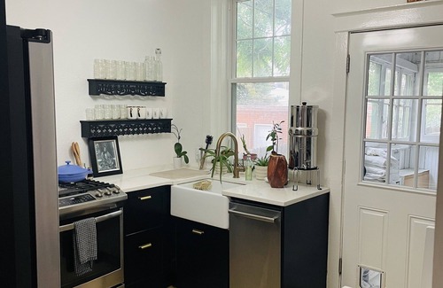 City Park West House | 2bd - Best Location Downtown Denver - 2 blocks to big park, coffee shop, food