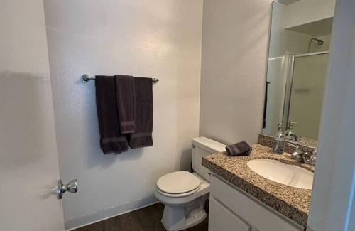 Marina del Rey Apartment | 2BD Marina Condo Near Venice Beach | Pool+Parking