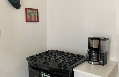 Rosedale House | 2Bed 1Bath 1930s KC Home off I-35 ~ Walking Distance to Coffee & Breakfast