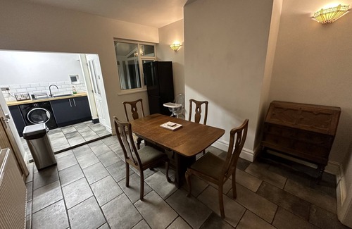 Palterton House | 2bed - garden-pets-freeparking-M1connections