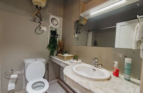 Lajpat Nagar Apartment | 2BHK Tropical Haven Lajpat Nagar