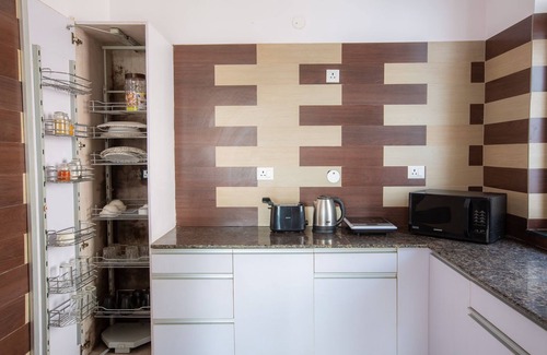 Lansdowne Villa | 2BHK Villa with Living room, Private Kitchen, Garden, Parking, Terrace, WIFI.