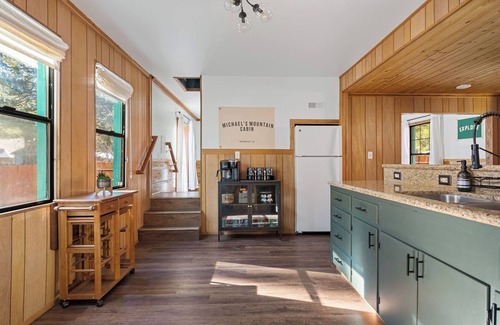 Peter Pan Cabin | 2BR/2BA Cozy Cabin in Big Bear w/Private Fence, Arcade, Spa, Near Forest & Lake