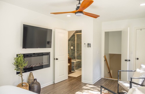 Hendersonville House | 2BR 2BA Guest Suite with Sundeck and Firepit. Minutes to Downtown