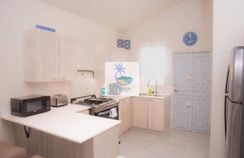 Discovery Bay House | 2br & 2ba Puerto Seco Beach Club VIP Access, 24hr Security , Gated Community