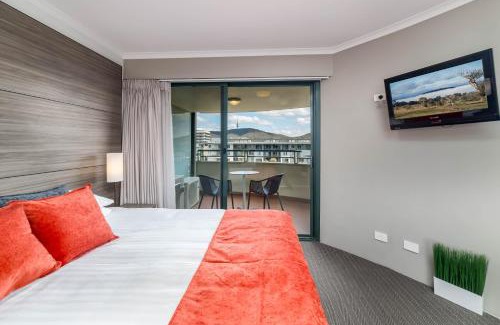 Canberra City Centre Apartment | 2BR 2Bath L8 Executive Apartment, in City Centre