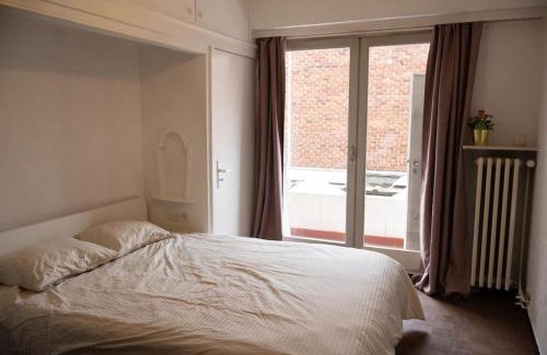 Muinkparkwijk Apartment | 2BR and 1LR Apt, Only 15Mins to Gravensteen Castle