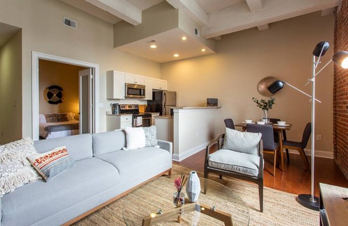 Newbold Condo | 2BR Apartment | Free Parking, Full Kitchen, 0.9 mi to Rittenhouse Sq