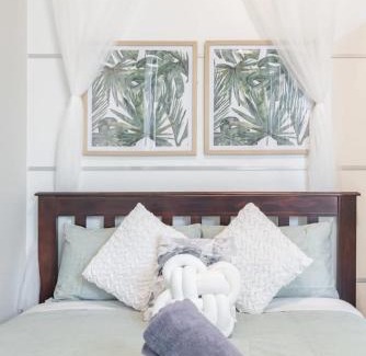 Hurstville Apartment | 2BR Apt in Hurstville 1Min To Train Station Sleep 8