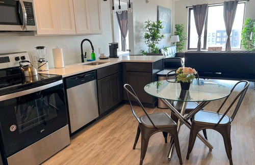 Elizabeth Apartment | 2BR apt next to EWR 5373