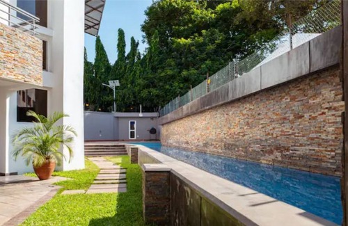North Ridge Apartment | 2BR APT/ w Pool/ Queen Bed/ Ridge Close to Airprt
