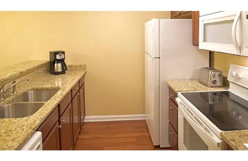 Berkeley Apartment | 2BR at Historic Williamsburg Resort + Amenities!