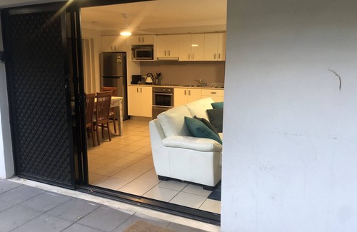 Brisbane Apartment | 2BR Brisbane Ground Unit with private courtyard.
