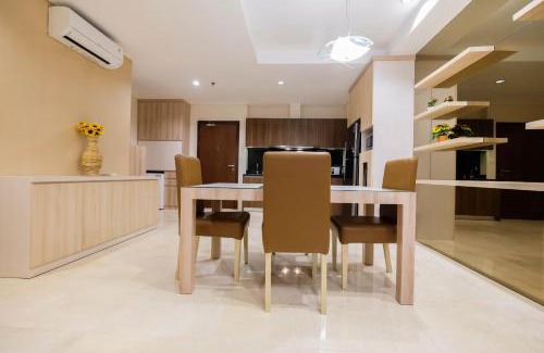 Mampang Prapatan Apartment | 2BR Cozy and Modern L'Avenue Apartment By Travelio