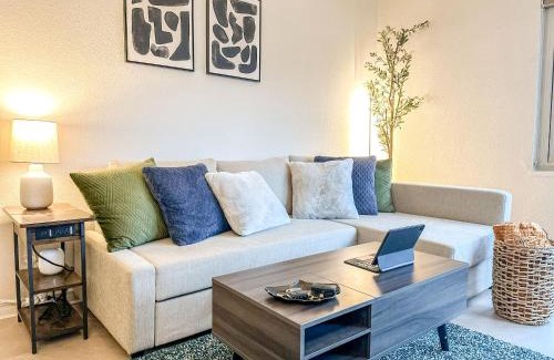 Downtown Seattle Apartment | 2BR Downtown Convention Center Near Attractions