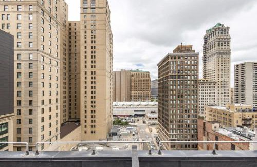Downtown Detroit Apartment | 2BR Executive Downtown Apartment