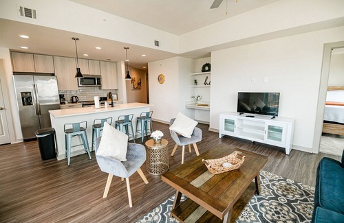 Third Ward Apartment | 2BR Fully Furnished Apartment Uptown - BOA Stadium by RedAwning