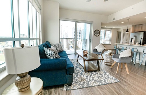 Third Ward Apartment | 2BR Fully Furnished Apartment Uptown - BOA Stadium by RedAwning