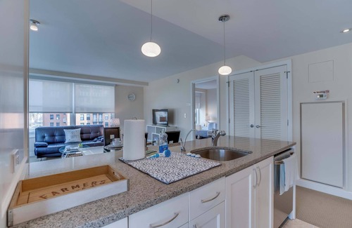 Chinatown Apartment | 2BR Furnished Apt. near Washington Monument