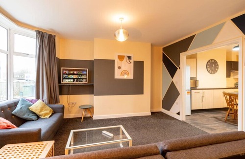 Oxford Apartment | 2BR Headington Flat | Central & Free Parking