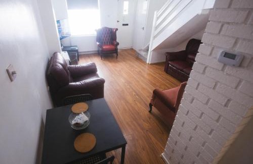 Bedford Apartment | 2BR House Near Excel, O2, City Airport, 3 DLR Lines