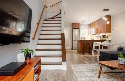 Whistler Creekside House | 2BR in Gondola Heights close to Creekside Gondola with Wood Fire and Ski Storage