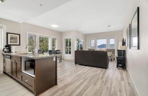 Harrison Hot Springs Apartment | 2BR Lakefront Lux Escape!