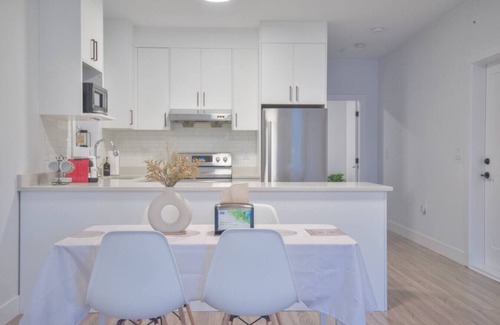 Burke Mountain House | 2BR Modern Guest Suite - Newly Built