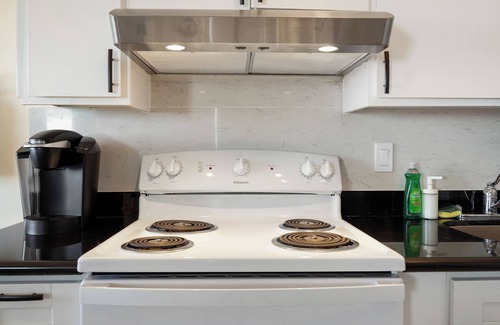 Pacifica Apartment | 2BR Mountain Retreat with Private Deck