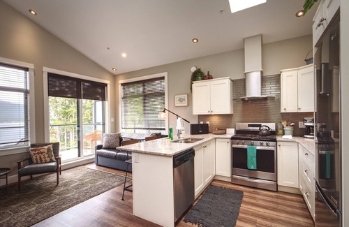 Port Renfrew Condo | 2BR - Ocean Front - Pet Friendly - Sleeps 6