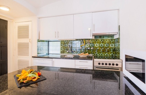 Areias de Sao Joao Villa | 2BR Oura w/Heatable Pool, 5min from Beach