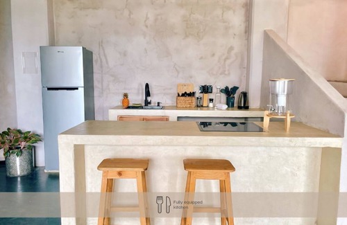 Santa Maria Apartment | 2BR Penthouse | Roof Deck & Private Pool | AC
