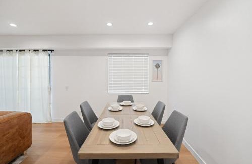 Van Nuys Apartment | 2BR Plus Bonus Room with Pool Access Near Universal Studios