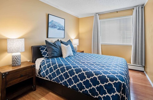 Fort McMurray Apartment | 2BR Suite | w/ Balcony | Near NLRHC | Free Parking