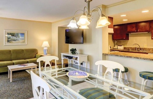 Palmetto Dunes House | 2BR townhome in Palmetto Dunes with pool, beach access, and serene lagoon views