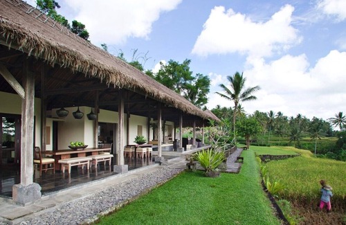 Sambahan Villa | 2BR VILLA NEAR UBUD EXOTIC NATURE HOLIDAYS