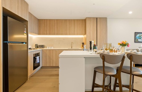West End Apartment | 2BR West End Apt w/Parking Walk to Convention Ctr