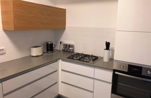 Tel Aviv Apartment | 2br with balcony in new building