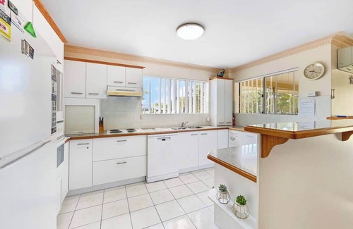 Bellara Apartment | 2BRM Self Contained Apt - Pumicestone Passage View