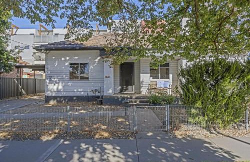Bendigo House | 2easy Apartments on Chapel