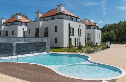 Trzebiatow Apartment | 2Homerent | Garden | Beachside | Pool | WIFI