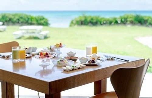 Kumejima Hotel | 2nd floor of main building 1st and 2nd floor of /Shimajirigun Okinawa