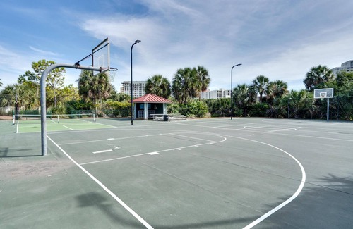 Baytowne Wharf Condo | 2nd Floor Pilot House Studio Condo in the heart of Baytowne Wharf at Sandestin Golf & Beach Resort!