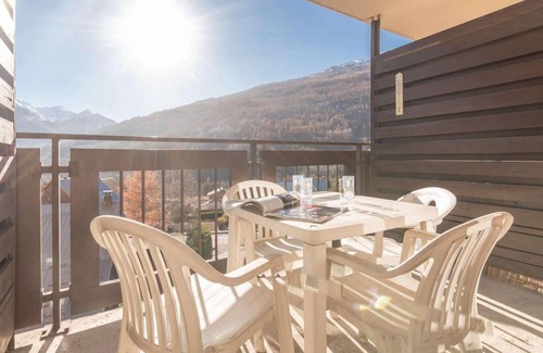 Forville Apartment | 2nd floor, view mountain, balcony, tv, 36m², Serre Chevalier