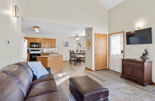 Loveland House | 2nd St Downtown