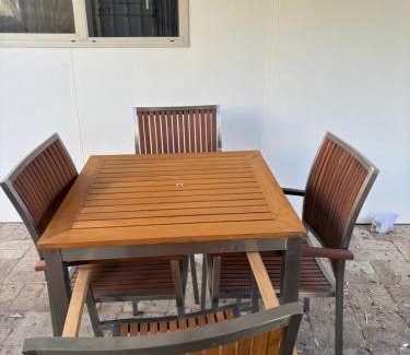 Cloverdale House | 2x1 granny flat close to Perth Airport