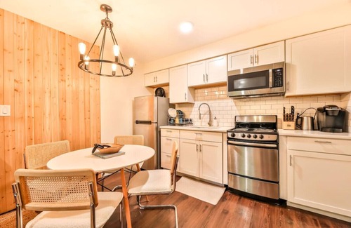 Hunter Cabin | 2x1BR Units Ski In/Out. Fits 8!