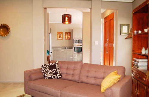 Encounter Bay House | 2YO Unique 2Bed Home 100M to Beach